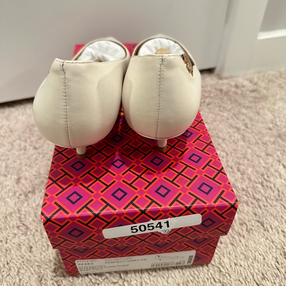 Tory Burch Elizabeth Pointy Toe Pump 40mm Size 6 - Picture 4 of 10